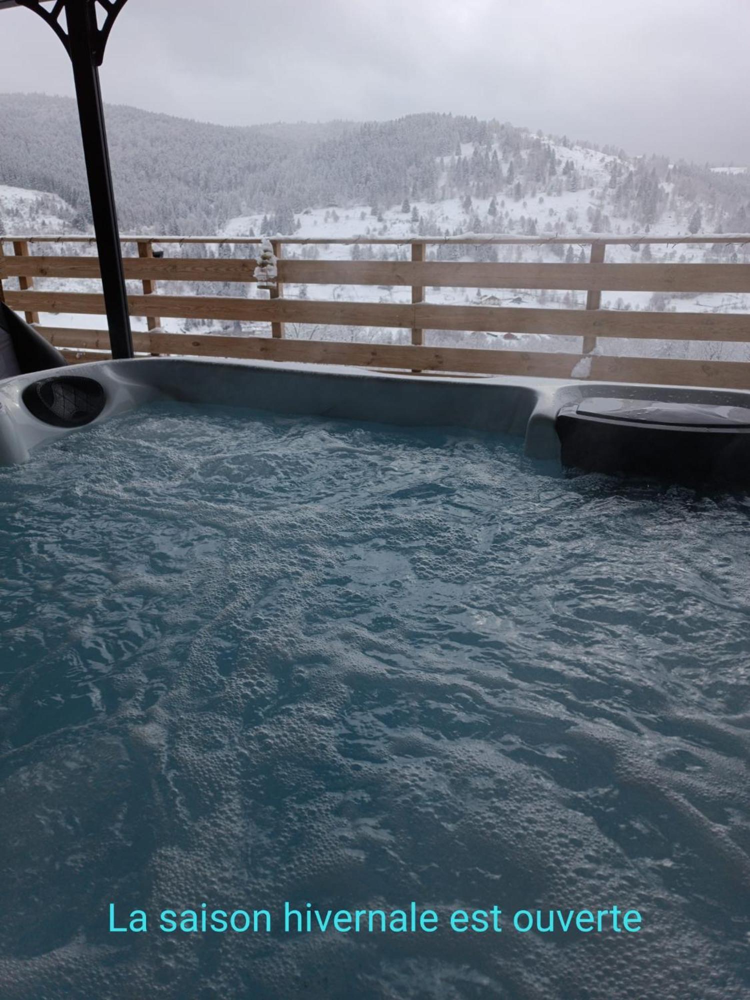 Les Chalets Bambi & Jacuzzi Privatif La Bresse Cameră foto